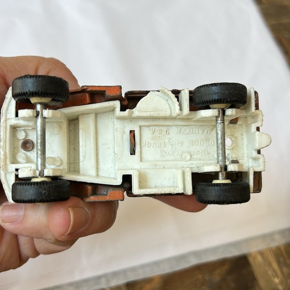 Lot of 9 Vintage 1970 Tootsie Toy Marx Metal Toy Cars - Picture 16 of 17